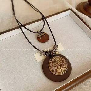 Collar Largo con Colgante de Aleación de Zinc Estilo Chino, Diseño Geométrico con Patrón de Leopardo, Étnico y en Capas, para Mujer, Moda para las Cuatro Estaciones - Product Image 6