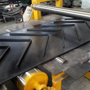 Madencilik kalıplama işleme hizmeti ocağı için kaya çakıl için özel 10M-500M uzunluk v-tipi kauçuk Chevron konveyör bant - Product Image 2