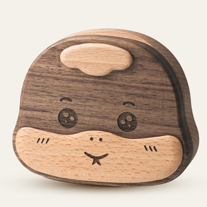 Caja de <span class=keywords><strong>recuerdos</strong></span> <span class=keywords><strong>para</strong></span> bebé de madera de nogal premium con tapa, organizador de dientes de madera de haya, regalo <span class=keywords><strong>para</strong></span> recién nacido, estuche de almacenamiento ecológico. - Product Image 5