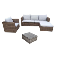 Ensemble de sections de luxe en rotin PE au design moderne pour le patio extérieur Ensemble de meubles en osier pour causeuse de conversation Chaise et table basse