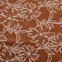 Tissu brodé floral marron à prix d'usine, motif grande fleur blanc écologique pour robe de femme, nappe et décoration