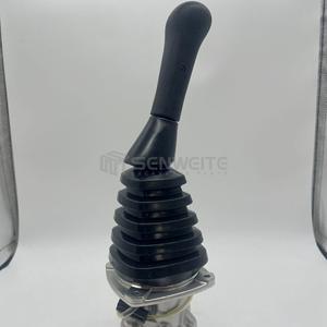 Palanca de control de excavadora Senwitt 14556361, válvula de control direccional para conjunto de válvula hidráulica Volvo 380DL - Product Image 2