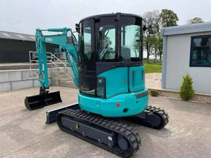 Miniexcavadora Kobelco SK35 SR de segunda mano con motor Yanmar, excavadora compacta para jardín, granja y construcción urbana. - Product Image 1
