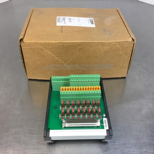 وحدة Varioface جديدة تمامًا طراز CONTACT UM-D37M/DS/FU/LED/AID4/C300/R Loc3A للتحكم المنطقي القابل للبرمجة - Product Image 1