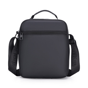 Sac à bandoulière Oxford imperméable et durable pour homme, personnalisé, simple et décontracté, pour téléphone portable, toutes saisons - Product Image 4