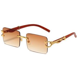 Nuevo Modelo de Gafas de Sol Modernas y Versátiles con Montura Metálica Dorada, Transparentes, con Degradado, Protección UV400, para Hombre y Mujer - Product Image 4