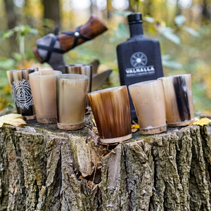 Auténtica Taza de Cuerno de Búfalo Pulido Estilo Vikingo para Cerveza, Sidra, Cerveza Alemana, Refrescos, Única, Hecha a Mano, para Festivales, Campamentos, Navidad - Product Image 1