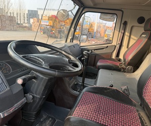 Grue sur camion Zoomlion Ztc250A année 2021, bon état, 25 tonnes, avec grue SAC1300t STC800t6 STC800t5 STC1000c7 à bas prix - Product Image 3