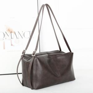 กระเป๋าถือหนังผู้หญิงปี 2026 สะพายไหล่เดียว สะพายข้าง สะพายใต้วงแขน แบบซิปปิด ดีไซน์หรูหรา ทันสมัย สไตล์ลำลอง - Product Image 2