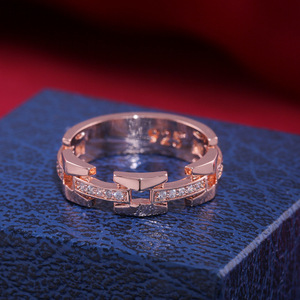 Anillo de Moda Estilo Punk para Pareja, con Detalles Brillantes, Aleación de Cobre, Ajustable, Joyería Moderna - Product Image 6