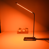 Lampe de bureau multifonctionnelle sans lumière bleue Port de charge Usb Lampe de bureau à led 6 modes de couleur Lampe de table de lecture de luxe