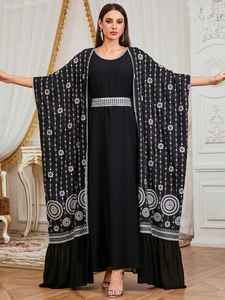 Gaun Lehenga Choli Sutra Payet Hitam Cutdana untuk Pesta Pernikahan, Resepsi, Acara Perayaan, Grosir, Etnis - Product Image 1