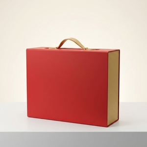 Caixa de Presente de Papel Rígido Personalizada com Alça e Tampa Magnética em Folha Dourada para Embalagem de Roupas e Presentes Premium - Product Image 1