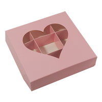 Boîte cadeau en papier unique en gros avec diviseur et fenêtre en forme de coeur clair pour l'emballage de macarons bonbons au chocolat diwali doux
