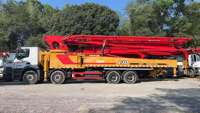Nouvelle Arrivée 2023 Sanys Benz Chassis Peinture d'Origine Camion Pompe à Béton Diesel 6 Sections Moteur EURO 5 Émissions 62m Vertical
