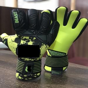 Guantes de portero de diseño personalizado de látex alemán profesional Top Goz de 4mm - Product Image 2
