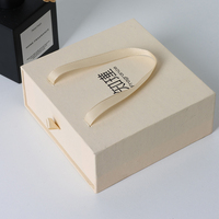 Caja de Regalo Deslizante de Lujo con Asa de Listón, Papel Dorado en Relieve, Cartón con Forro de Esponja para Velas