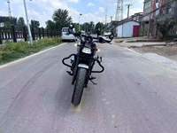 Moto Cruiser QJMOTOR Flash 250 AMT, Moteur bicylindre refroidi par eau 250cc, Fabriquée en 2025, Plus de 1700 km parcourus, Occasion