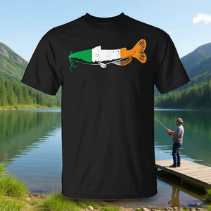 T-shirt de pêche au poisson-chat avec drapeau irlandais, design de pêcheur irlandais - Product Image 3