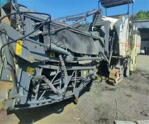 Wirtgen w2000 d'occasion fabriqué en 2016 FRAISEUSE Wirtgen w1900 Offre Spéciale - Product Image 3