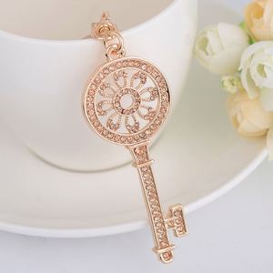 Elegant Rhinestone-Encrusted <b>Key</b> Pendant, Zinc Alloy Keychain with Sparkling Crystals for Women, Luxury Bag Charm & Car <b>Key</b> <b>Ring</b> - Product Image 3