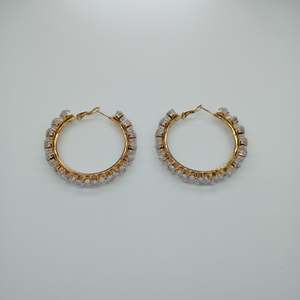 Boucles d'oreilles créoles en cristal, acier inoxydable 316L, placage or PVD, bijoux durables et résistants pour femmes - Product Image 1
