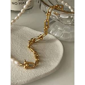 Mix Chain U Shape chiusura a ferro <span class=keywords><strong>di</strong></span> cavallo <span class=keywords><strong>collana</strong></span> <span class=keywords><strong>di</strong></span> <span class=keywords><strong>perle</strong></span> reali girocollo collane placcate oro 18 carati <span class=keywords><strong>donna</strong></span> gioielli Vintage moderni francesi 2022 - Product Image 5