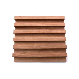 高品质防潮方形中空WPC墙面覆层波纹，采用预涂完成木材颜色，用于墙面