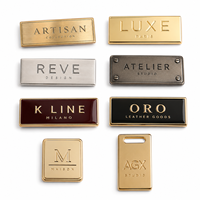 Plaque métallique émaillée personnalisée avec logo en résine époxy pour sacs à main, chaussures, vêtements, parfums – Échantillon rapide, qualité supérieure, livraison directe