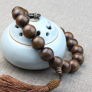 Cuentas redondas de madera de sándalo para la elaboración de collares, origen China TZ007 - Product Image 4