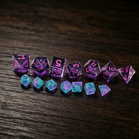 Ensemble de dés polyédriques en résine dégradé rose-bleu irisé, transparents, polis à la main, pour jeux de rôle