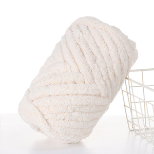 <span class=keywords><strong>Charmkey</strong></span> 250 gram mềm cồng kềnh Thảm Crochet dệt Fluffy 100% <span class=keywords><strong>polyester</strong></span> Chenille Chunky sợi cho đan chăn và túi xách - Product Image 2