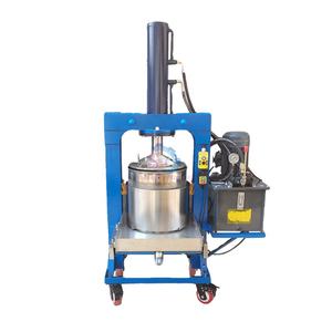 آلة صغيرة للاستخدام اليدوي ، آلة ضغط الزيت البارد اليدوية - Product Image 1