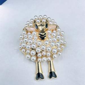 Mode européenne et américaine rétro mignon petit <span class=keywords><strong>agneau</strong></span> <span class=keywords><strong>broche</strong></span> haut de gamme femmes châle manteau col aiguille - Product Image 3