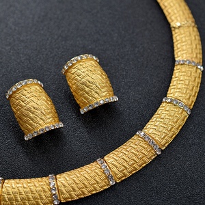 Ensemble de bijoux de mariée 4 pièces pour femme : collier, boucles d'oreilles, bague, bracelet, style ethnique géométrique, zircon, cadeau de mariage, fiançailles, plaqué or 14 carats - Product Image 3