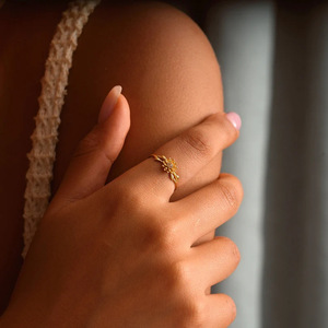Anillo Ajustable Shescity con 12 Piedras de Nacimiento <span class=keywords><strong>en</strong></span> Latón Chapado <span class=keywords><strong>en</strong></span> Oro, Estilo Moderno y Delicado con Cobre y Circonita para Bodas y Regalos - Product Image 5