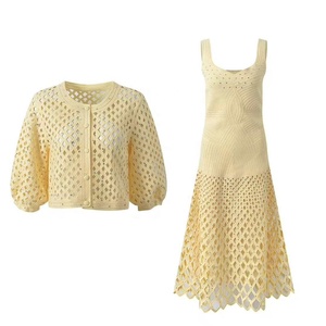 OUDINA Nuovo Elegante Cardigan Casual con Strass Traforato all'Uncinetto Senza Maniche per Donna - Product Image 1