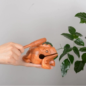 Vente en gros : Jouet sonore grenouille en bois naturel fait main, instrument de percussion rythmique Orff Guiro pour enfants - Product Image 4