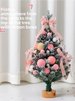 Mini sapin de Noël Yuefu rose 60 cm fait main avec boules, cône de pin et nœuds – Décoration de bureau pour une ambiance festive intérieure, idéal comme cadeau