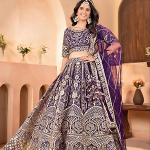Traje Étnico Indio, Lehenga Choli y Dupatta de Talla Grande, Material de Red, con Bordado y Encaje Decorativo - Product Image 1