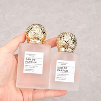 Lujosa Botella de Perfume Cuadrada de Vidrio Esmerilado Mate de 30ml 50ml con Tapa Esférica Dorada Grabada, Recargable y a Prueba de Fugas