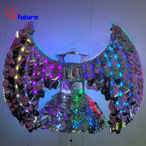 Set di abiti con angelo della regina a LED con gonna corta di piume d'argento brillante modello di passerella - Product Image 6