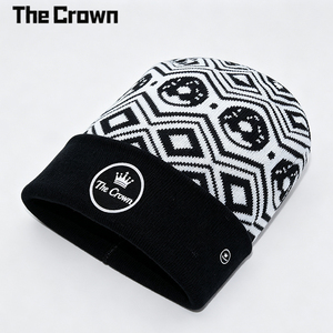 หมวกบีนนี่ถักลายเพชรเรขาคณิต ปักโลโก้ตามสั่ง ขอบพับได้ สำหรับฤดูหนาว สีดำขาว ขายส่งจำนวนมาก - Product Image 2
