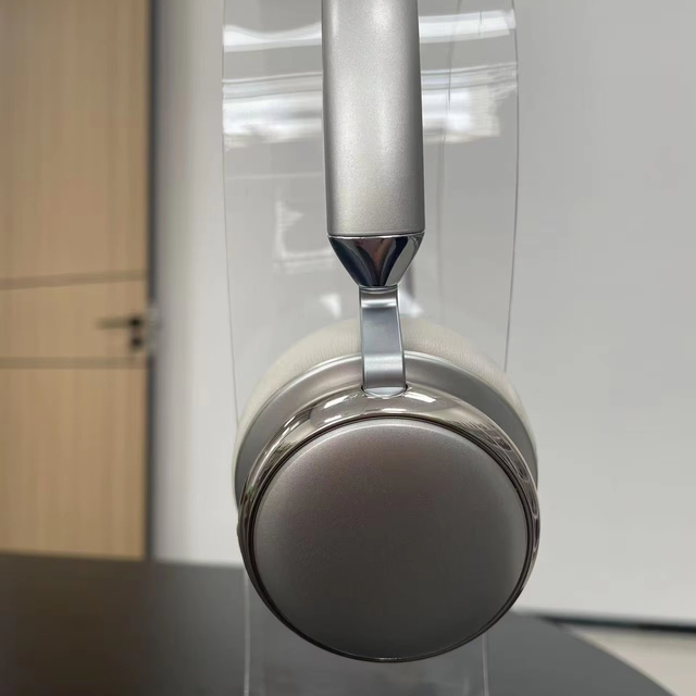 New Retro Lightweight Premium Metal ANC Over Ear Wireless Headphones Foldable Support Headset with Adjustable Headband A9 Pro