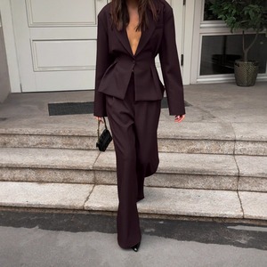 Completo da <span class=keywords><strong>Donna</strong></span> Autunno 2026, Nuovo Stile Elegante e Casual con Blazer a Maniche Lunghe e Pantaloni, Scollatura Profonda a V - Product Image 4