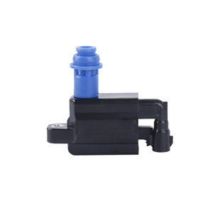 คอยล์จุดระเบิด UF228 90919-02216 สำหรับอะไหล่ทดแทนรถยนต์เล็กซัสโตโยต้า - Product Image 1