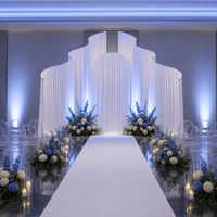 Support de toile de fond de mariage de luxe, 3 mètres de haut, doré, ondulé, en métal, écologique, durable, avec draperies en tissu plissé, pour cérémonie et réception élégantes