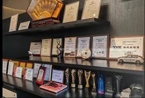 Pièces automobiles d'origine Schaeffler Pièces <span class=keywords><strong>de</strong></span> rechange <span class=keywords><strong>de</strong></span> haute qualité Transmission <span class=keywords><strong>de</strong></span> voiture <span class=keywords><strong>Kit</strong></span> <span class=keywords><strong>de</strong></span> roulement d'unité <span class=keywords><strong>de</strong></span> moyeu <span class=keywords><strong>de</strong></span> <span class=keywords><strong>roue</strong></span> arrière 6C0407621 pour AUDl - Product Image 6