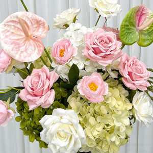 Rosas de Seda Rosa Pálido y Amaranto en Cascada, Esfera Floral Lujosa para Decoración de Bodas - Product Image 3