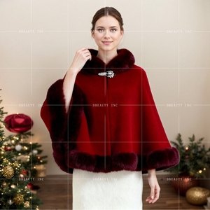 Capelet élégant en fausse fourrure de vison pour femme, avec bordure en peluche, idéal pour les robes de soirée d'hiver et les robes de mariée - Product Image 2